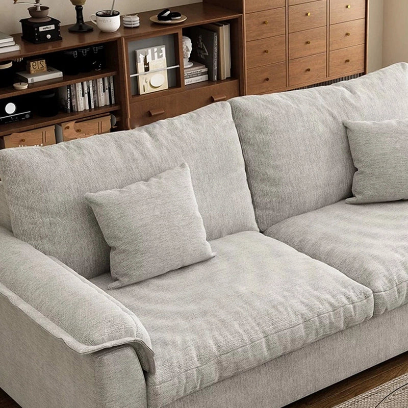 The sleeper sofa function provides both comfort and efficiency for small flats, studio setups and Airbnb use.